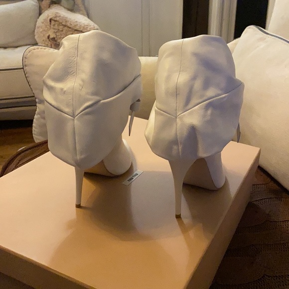 Women’s shoes - Picture 3 of 15